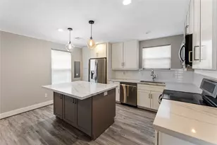 809 E 40th St, Houston, TX 77022 - Photo 8