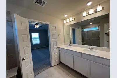 5635 Giving Grace Way, Houston, TX 77048 - Photo 16