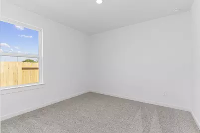 523 Robin Street, Angleton, TX 77515 - Photo 14