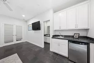 516 Asbury St, Houston, TX 77007 - Photo 8