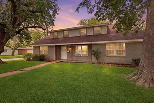 7826 Twin Hills Dr, Houston, TX 77071 - Photo 1