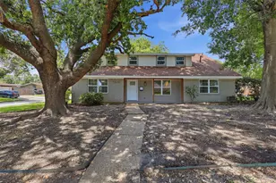 7826 Twin Hills Dr, Houston, TX 77071 - Photo 32