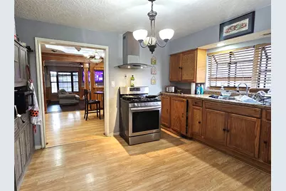 2116 1/2 Louisiana Street, Baytown, TX 77520 - Photo 6
