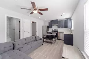 6803 Loma Vista St, Houston, TX 77085 - Photo 4