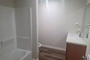 9831 Pelsey St, Houston, TX 77029 - Photo 8