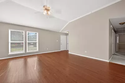 1010 Valley Ranch Drive, Katy, TX 77450 - Photo 10