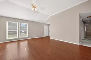 1010 Valley Ranch Dr, Katy, TX 77450 - Photo 10