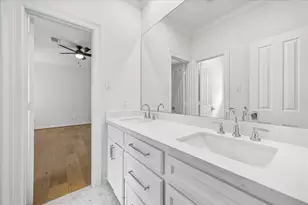 4614 Spruce St, Bellaire, TX 77401 - Photo 26