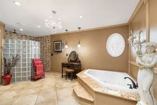 916 E James St, Baytown, TX 77520 - Photo 18