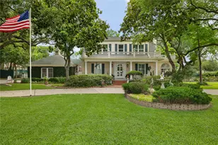 916 E James St, Baytown, TX 77520 - Photo 6