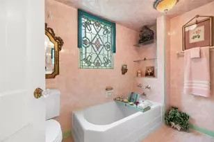 916 E James St, Baytown, TX 77520 - Photo 28