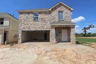 220 Hazy Pnes Ln, Willis, TX 77378 - Photo 1