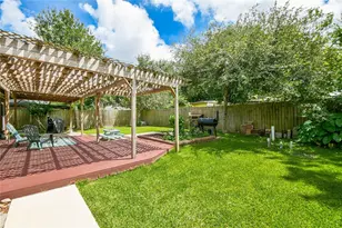 16022 Surrey Woods Dr, Friendswood, TX 77546 - Photo 28