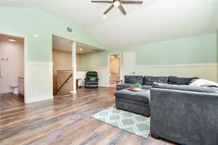 16022 Surrey Woods Dr, Friendswood, TX 77546 - Photo 20