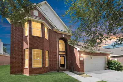 3013 Rockdale Court, Dickinson, TX 77539 - Photo 2