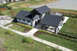 21803 Pecan Bluff Dr, Waller, TX 77484 - Photo 10