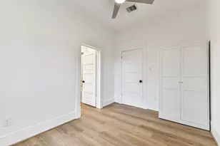 1616 38th St, Galveston, TX 77550 - Photo 22