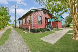 1616 38th St, Galveston, TX 77550 - Photo 2