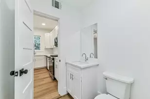 1616 38th St, Galveston, TX 77550 - Photo 16