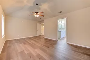 138 W New Meadows Dr, Sugar Land, TX 77479 - Photo 36
