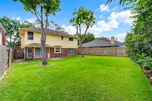 138 W New Meadows Dr, Sugar Land, TX 77479 - Photo 44