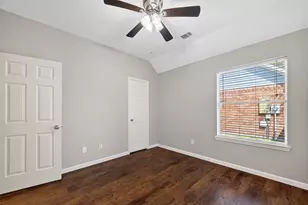 8102 Blue Jay St, Baytown, TX 77523 - Photo 30