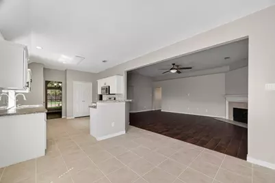 8102 Blue Jay Street, Baytown, TX 77523 - Photo 18