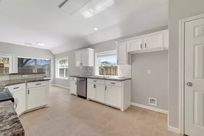 8102 Blue Jay Street, Baytown, TX 77523 - Photo 12