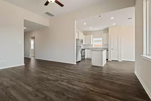 328 Fastboy Ln, Waller, TX 77484 - Photo 4