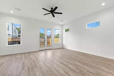 313 Tennessee Street, Houston, TX 77029 - Photo 6