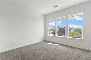 313 Tennessee St, Houston, TX 77029 - Photo 18