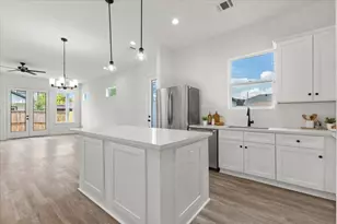 313 Tennessee St, Houston, TX 77029 - Photo 8