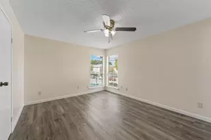 9221 Imogene St, Houston, TX 77036 - Photo 4