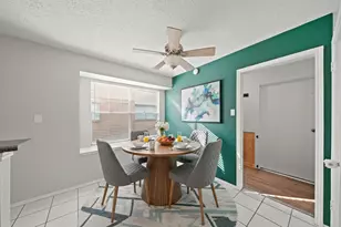 1325 Canyon Springs Dr, La Porte, TX 77571 - Photo 6