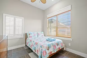 4106 Winnie St St, Galveston, TX 77550 - Photo 4