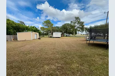 128 Julius Street, El Campo, TX 77437 - Photo 4