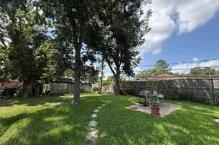 3715 Blalock Rd, Houston, TX 77080 - Photo 18