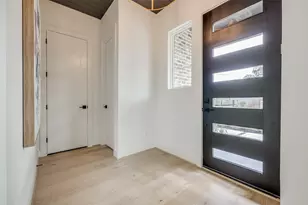 902 E 25th St, Houston, TX 77009 - Photo 18