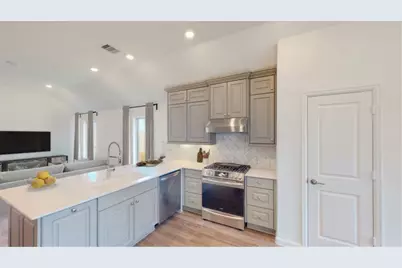 3060 Pintail Green Drive, Katy, TX 77493 - Photo 2