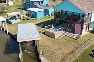 480 County Rd 202, Sargent, TX 77414 - Photo 4