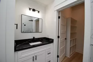 5615 Val Verde St, Houston, TX 77057 - Photo 32