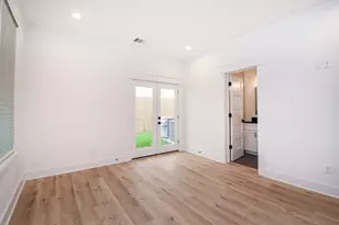 5615 Val Verde St, Houston, TX 77057 - Photo 8
