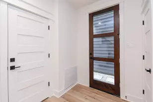 5615 Val Verde St, Houston, TX 77057 - Photo 4