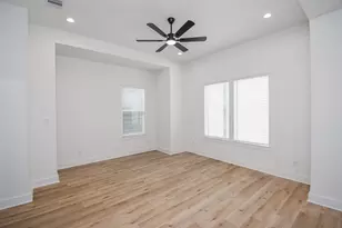 5615 Val Verde St, Houston, TX 77057 - Photo 26