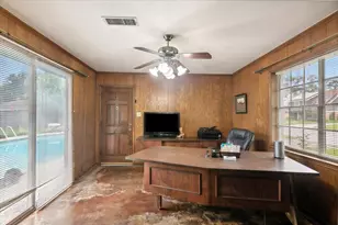 1195 Chatwood Dr, Beaumont, TX 77706 - Photo 34