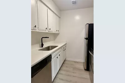 6401 Skyline Drive #36, Houston, TX 77057 - Photo 2