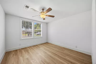1210 14th Avenue N, Texas City, TX 77590 - Photo 16
