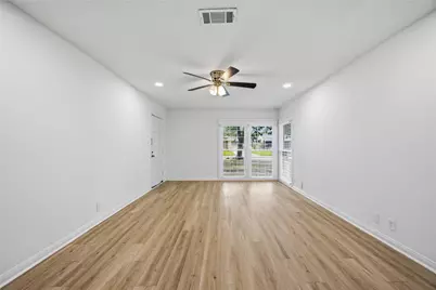 1210 14th Avenue N, Texas City, TX 77590 - Photo 4