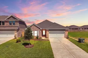 1911 Starlight St, Angleton, TX 77515 - Photo 1