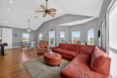 18607 Warrior Road, Galveston, TX 77554 - Photo 6